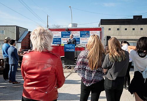 JESSICA LEE / WINNIPEG FREE PRESS

Scott Gillingham speaks at his mayoral campaign launch at St. James Burger & Chip Co. on May 5, 2022.

Reporter: Katlyn Streilein

