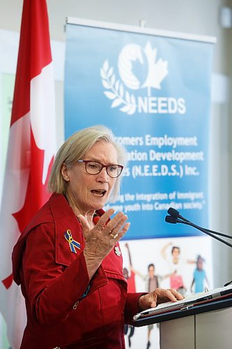 MIKE DEAL / WINNIPEG FREE PRESS
Carolyn Bennett, Minister of Mental Health and Addictions and Associate Minister of Health, makes a funding announcement supporting mental health promotion across Canada after getting a tour of N.E.E.D.S. Inc., 251a Notre Dame Avenue, Friday afternoon.
See Erik Pindera story
220506 - Friday, May 06, 2022.
