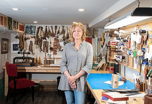 JESSICA LEE / WINNIPEG FREE PRESS

Deb Frances, a book artist, poses for a photo in her home studio on May 9, 2022.

Reporter: Brenda Suderman


