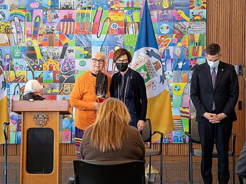 JESSICA LEE / WINNIPEG FREE PRESS

Elder Mae Louise Campbell (in orange) gives a closing prayer after Dr. Cindy Blackstock (centre) is presented a key to the city by Mayor Brian Bowman (right) on May 10, 2022 at City Hall.

Reporter: Joyanne


