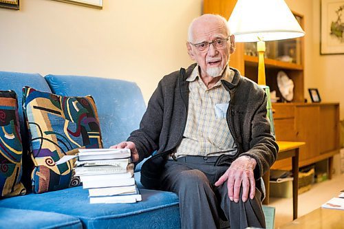 MIKAELA MACKENZIE / WINNIPEG FREE PRESS

Rev. Gordon Toombs, who has been ordained as a United Church of Canada minister for 75 years, poses for a portrait in his room at The Wellington in Winnipeg on Thursday, May 12, 2022. For Brenda story.
Winnipeg Free Press 2022.