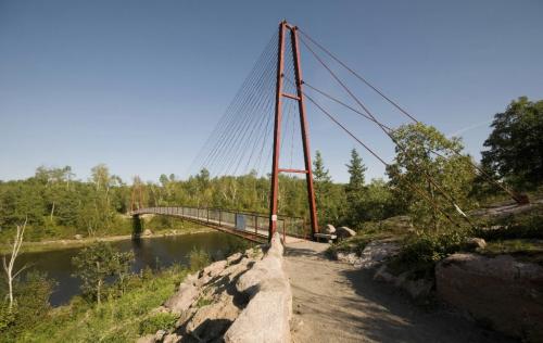 David Lipnowski  Whiteshell River Bridge Winnipeg Free Press
