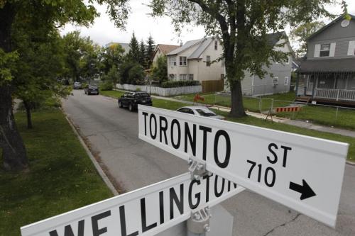 BORIS.MINKEVICH@FREEPRESS.MB.CA  100915 BORIS MINKEVICH / WINNIPEG FREE PRESS Toronto Street high angle street sign.