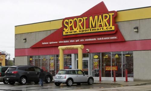 MIKE.DEAL@FREEPRESS.MB.CA 100922 - Wednesday, September 22, 2010 -  The Sport Mart on Pembina Hwy is closing soon. MIKE DEAL / WINNIPEG FREE PRESS
