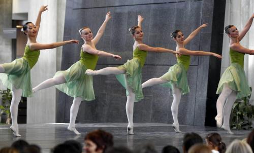 BORIS.MINKEVICH@FREEPRESS.MB.CA  100926 BORIS MINKEVICH / WINNIPEG FREE PRESS Student dancers in the RWB rec division perform in the Hydro Building. This was one of the events in Culture Days.