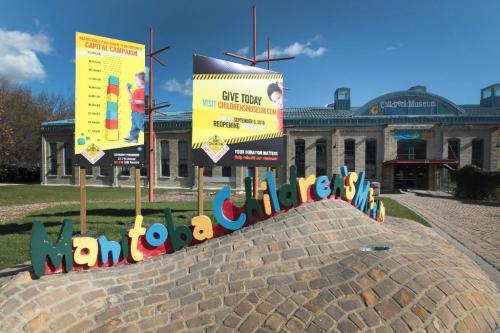 JOE.BRYKSA@FREEPRESS.MB.CA Local- (for Owen story)-  Signs outside the Manitoba Children's Museum at the Forks- JOE BRYKSA/WINNIPEG FREE PRESS- Sept 29, 2010