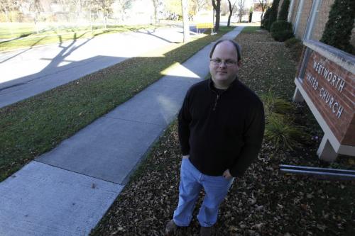 BORIS.MINKEVICH@FREEPRESS.MB.CA  101003 BORIS MINKEVICH / WINNIPEG FREE PRESS John Dobbin at the Westworth United Church. Parking issues.