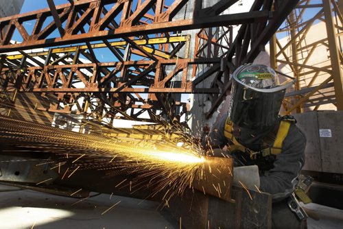 JOE.BRYKSA@FREEPRESS.MB.CA Local- (See Dan's FYI section)- Steelworker cuts steel at  The Canadian Museum for Human Rights at the Forks in Winnipeg  - JOE BRYKSA/WINNIPEG FREE PRESS- Oct 04, 2010 CMHR