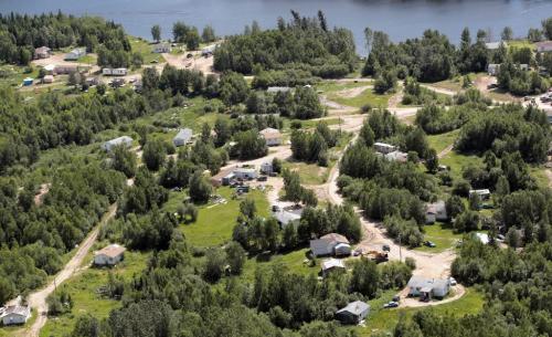 JOE.BRYKSA@FREEPRESS.MB.CA NO RUNNING WATER FEATURE-(See Helen's story)  -aerial photo of  St.Theresa Point First Nation - July 2010, - JOE BRYKSA/WINNIPEG FREE PRESS