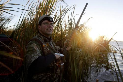 BORIS.MINKEVICH@FREEPRESS.MB.CA  101018 BORIS MINKEVICH / WINNIPEG FREE PRESS Delta Waterfoul President Rob Olson does some duck hunting in Delta Marsh.