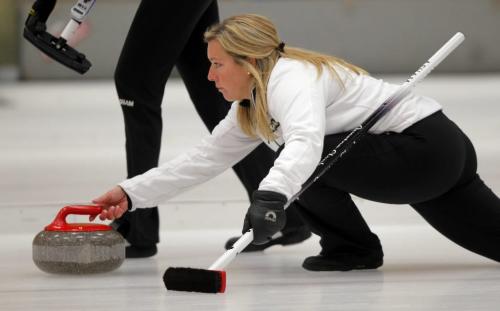 BORIS.MINKEVICH@FREEPRESS.MB.CA  101025 BORIS MINKEVICH / WINNIPEG FREE PRESS $60,000 Manitoba Lotteries Women's Curling Classic championship finals at the Fort Rouge Curling Club. In the final is Team Carey vs. Team Overton.  Cathy Overton delivers a rock during the match.
