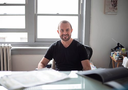 JESSICA LEE / WINNIPEG FREE PRESS

Chris Dorosz is photographed on November 1, 2021 in his studio in downtown Winnipeg. 

Reporter: Alan






