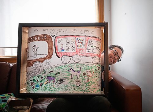 JESSICA LEE / WINNIPEG FREE PRESS

Leonard Podolak shows off his &#x201c;crankies&#x201d; on November 2, 2021 in his home. Crankies are scrolled art that are hand cranked over music.

Reporter: Ben







