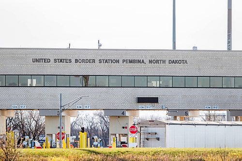 MIKAELA MACKENZIE / WINNIPEG FREE PRESS

The border of the United States, now open to Canadians for the first time since March 2020, at Emerson on Monday, Nov. 8, 2021. For Malak story.
Winnipeg Free Press 2021.