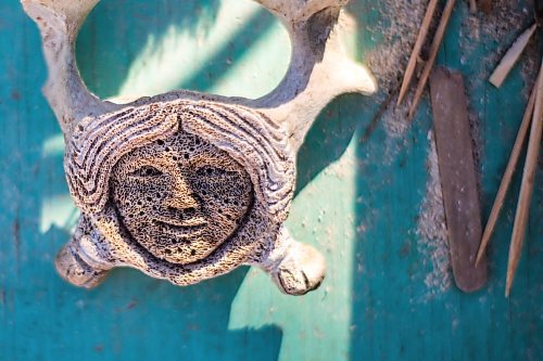 MIKAELA MACKENZIE / WINNIPEG FREE PRESS

Finished pieces on Inuit carver Goota Ashoona's work bench near Elie on Tuesday, Nov. 9, 2021. For Jen story.
Winnipeg Free Press 2021.