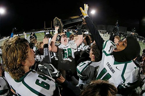 JOHN WOODS / WINNIPEG FREE PRESS
Vincent Massey Collegiate celebrate a win in the Varsity High School Football Championship agains Grant Park at East Side Eagles Football Club in Winnipeg on Monday, November 15, 2021. 

Re: ?
