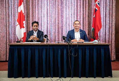 JESSICA LEE / WINNIPEG FREE PRESS

Uzoma Asagwara, NDP Health Critic (left) and Wab Kinew, Leader of the Manitoba NDP, give an alternative throne speech at the Legislative Building in Winnipeg on November 17, 2021.

Reporter: Carol







