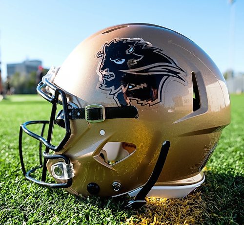 Daniel Crump / Winnipeg Free Press. The University of Manitoba Bisons football team practices at the university. September 3, 2020.