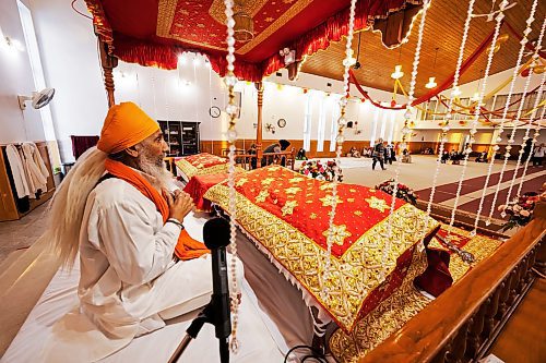 PRABHJOT SINGH / WINNIPEG FREE PRESS

Celebrations at the Sikh Society of Manitoba mark Gurpurab, the 552 birth anniversary of Guru Nanak Dev Ji, the founder of Sikhism. It is celebrated widely in the Sikh community around the world.

November 19, 2021