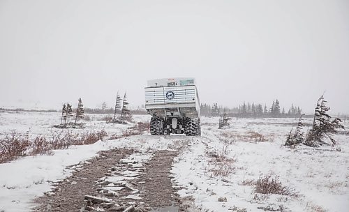 JESSICA LEE / WINNIPEG FREE PRESS

An electric Tundra Buggy is photographed on November 20, 2021 in Churchill, Manitoba.

Reporter: Sarah








