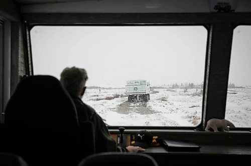JESSICA LEE / WINNIPEG FREE PRESS

Bob Debets drives a gas-powered Tundra Buggy on November 20, 2021 in Churchill, Manitoba while an electric-powered Tundra Buggy drives ahead of him.

Reporter: Sarah








