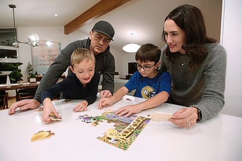 JOHN WOODS / WINNIPEG FREE PRESS
Jeff and Trisha Klassen and their sons Kajus, 5, and Otto, 10 are photographed in their home  Monday, November 22, 2021. The family has signed up for children vaccines.

Re: Da Silva