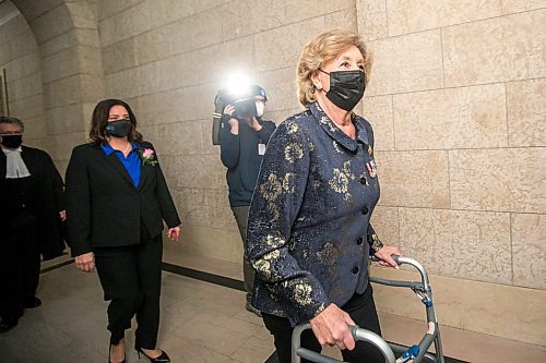 MIKAELA MACKENZIE / WINNIPEG FREE PRESS

Lieutenant governor Janice Filmon and premier Heather Stefanson walk to the chamber to read the throne speech at the Manitoba Legislative Building in Winnipeg on Tuesday, Nov. 23, 2021. For --- story.
Winnipeg Free Press 2021.