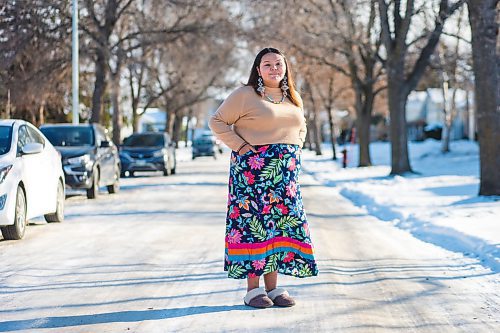 MIKAELA MACKENZIE / WINNIPEG FREE PRESS

Kay Lagimodiere poses for a portrait in front of her home in Winnipeg on Wednesday, Nov. 24, 2021. For Janine story.
Winnipeg Free Press 2021.