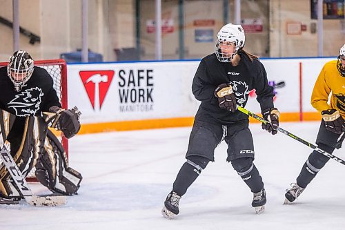 MIKAELA MACKENZIE / WINNIPEG FREE PRESS

Bisons player Brielle Dacquay-Neveux (2) skates at practice at the Wayne Fleming Arena in Winnipeg on Wednesday, Nov. 24, 2021. For Mike Sawatzky story.
Winnipeg Free Press 2021.