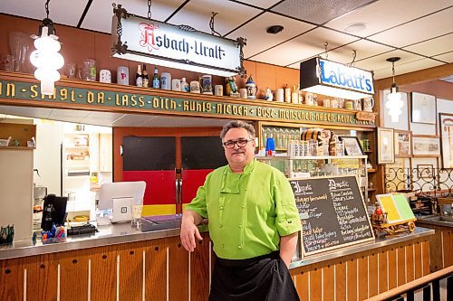 Mike Sudoma / Winnipeg Free Press
Chef Craig Geunther of Schnitzelhaus, stands in front of the bar top at Schnitzelhaus restaurant, inside of the German Society of Winnipeg building Wednesday 
November 24, 2021