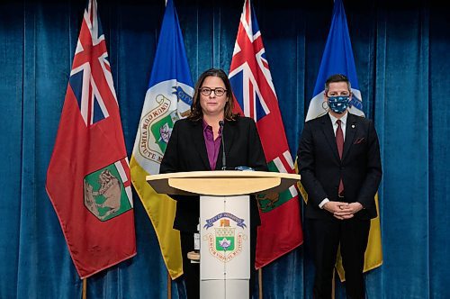 JESSICA LEE / WINNIPEG FREE PRESS

Mayor Brian Bowman and Premier Heather Stefanson announce they will be working together at City Hall on November 24, 2021

Reporter: Joyanne










