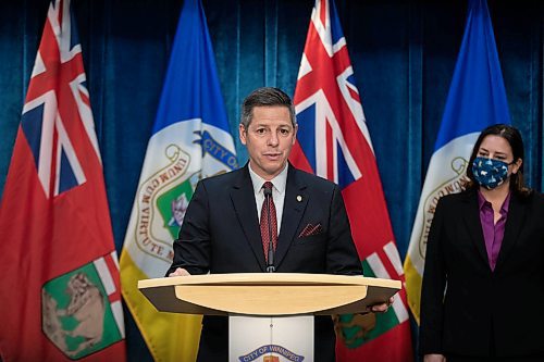 JESSICA LEE / WINNIPEG FREE PRESS

Mayor Brian Bowman and Premier Heather Stefanson announce they will be working together at City Hall on November 24, 2021

Reporter: Joyanne










