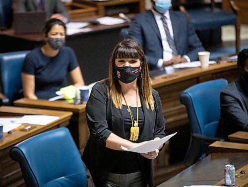 JESSICA LEE / WINNIPEG FREE PRESS

Point Douglas MLA Bernadette Smith speaks during a sitting at the Legislative Building on November 24, 2021

Reporter: Carol









