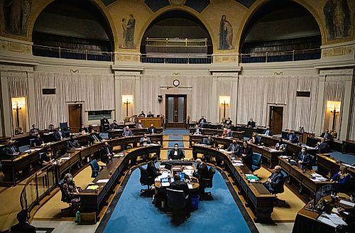 JESSICA LEE / WINNIPEG FREE PRESS

A House Sitting at the Legislative Building on November 24, 2021

Reporter: Carol










