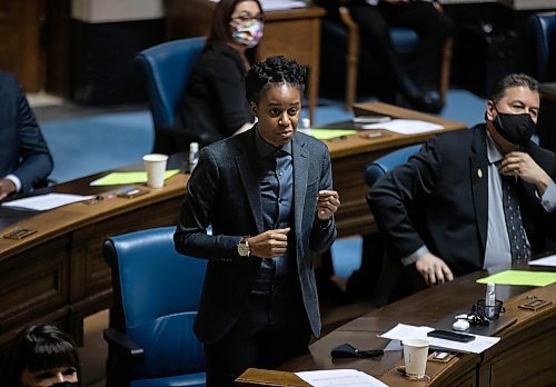 JESSICA LEE / WINNIPEG FREE PRESS

Union Station MLA Uzoma Asagwara speaks during a sitting at the Legislative Building on November 24, 2021

Reporter: Carol









