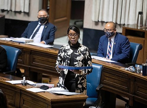 JESSICA LEE / WINNIPEG FREE PRESS

Minister of Health and Seniors Care Minister of Mental Health, Wellness and Recovery Audrey Gordon speaks during a sitting at the Legislative Building on November 24, 2021

Reporter: Carol











