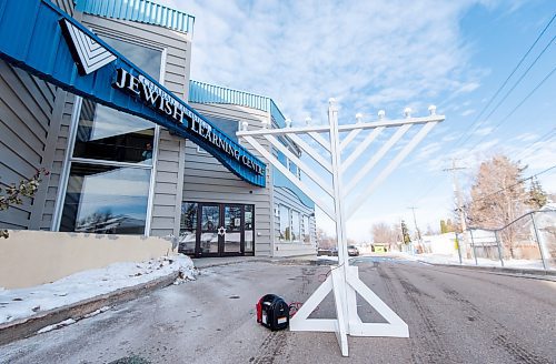 Mike Sudoma / Winnipeg Free Press
A wooden menorah, constructed by students and staff at the Chadbad Jewish Learning Centre, which will be used for the centre&#x2019;s &#x201c;Mobile Menorah&#x201d; service.
November 24, 2021