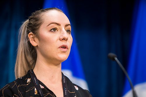 MIKAELA MACKENZIE / WINNIPEG FREE PRESS

Shared Health Crisis Response Services acting director Erika Hunzinger speaks at a press conference announcing the Alternative Response to Citizens in Crisis pilot project in Winnipeg on Monday, Nov. 29, 2021. For Joyanne story.
Winnipeg Free Press 2021.