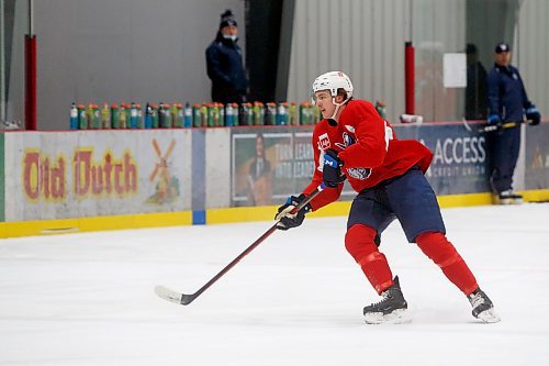 MIKE DEAL / WINNIPEG FREE PRESS
Manitoba Moose' Leon Gawanke (9) during practice at BellMTS IcePlex Tuesday.
211130 - Tuesday, November 30, 2021.