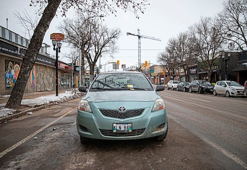 JESSICA LEE / WINNIPEG FREE PRESS

A car which was ticketed for $150 for parking during the parking ban is photographed on Sherbrook Street on November 30, 2021.














