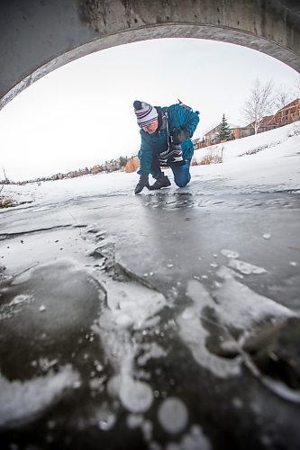 MIKAELA MACKENZIE / WINNIPEG FREE PRESS

Skating enthusiast Kerry Stevenson poses for a portrait on a pond near his house in Winnipeg on Wednesday, Dec. 1, 2021. For --- story.
Winnipeg Free Press 2021.