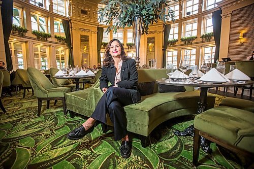 MIKAELA MACKENZIE / WINNIPEG FREE PRESS

Sommelier Christopher Sprague poses for a portrait in the Oval Room Brasserie at the Fort Garry Hotel in Winnipeg on Wednesday, Dec. 1, 2021. For Ben Sigurdson story.
Winnipeg Free Press 2021.