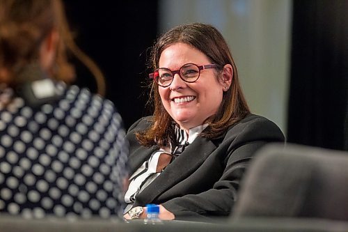 MIKAELA MACKENZIE / WINNIPEG FREE PRESS

Premier Heather Stefanson has a fireside chat with Winnipeg Chamber board chair Liz Choi at a Chamber of Commerce luncheon at the RBC Convention Centre in Winnipeg on Thursday, Dec. 2, 2021. For Carol/Tom story.
Winnipeg Free Press 2021.