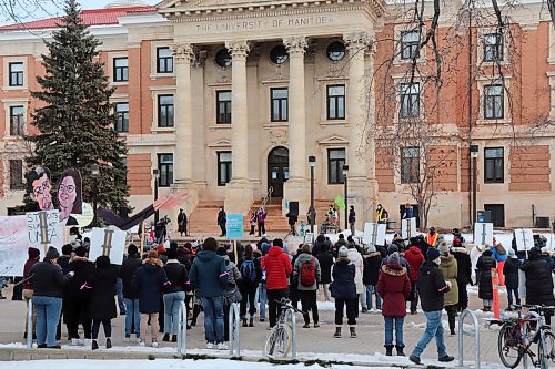 TYLER SEARLE / WINNIPEG FREE PRESS



Hundreds rallied on the steps of the UM administrative building in support of UFMA strike.

December 2, 2021



Winnipeg Free Press 2021