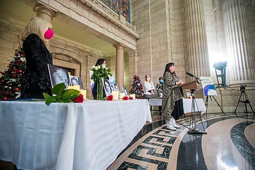 MIKAELA MACKENZIE / WINNIPEG FREE PRESS

Diane Redsky, executive director of the Ma Mawi Wi Chi Itata Centre, speaks at a ceremony for the National Day of Remembrance and Action on Violence Against Women at the Manitoba Legislative Building in Winnipeg on Monday, Dec. 6, 2021. For Danielle (?) story.
Winnipeg Free Press 2021.