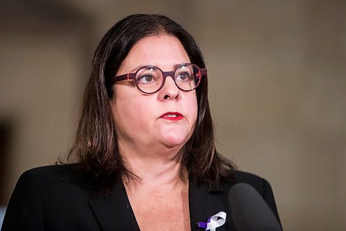 MIKAELA MACKENZIE / WINNIPEG FREE PRESS

Premier Heather Stefanson speaks at a ceremony for the National Day of Remembrance and Action on Violence Against Women at the Manitoba Legislative Building in Winnipeg on Monday, Dec. 6, 2021. For Danielle (?) story.
Winnipeg Free Press 2021.