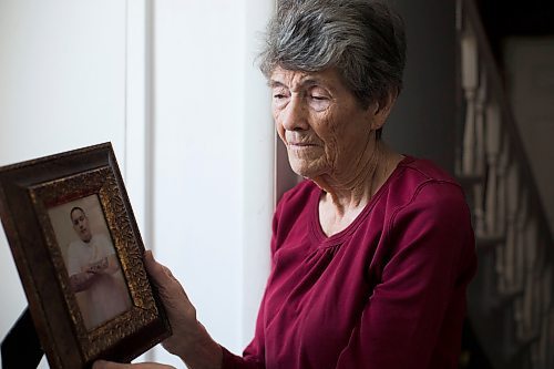 MIKAELA MACKENZIE / WINNIPEG FREE PRESS

The grandmother of Shawn Poitra, an inmate at Stony Mountain who died of cancer last year, in Winnipeg on Monday, Dec. 6, 2021. Numerous inmates and family members say he was denied proper medical care until it was too late. For Ryan story.
Winnipeg Free Press 2021.