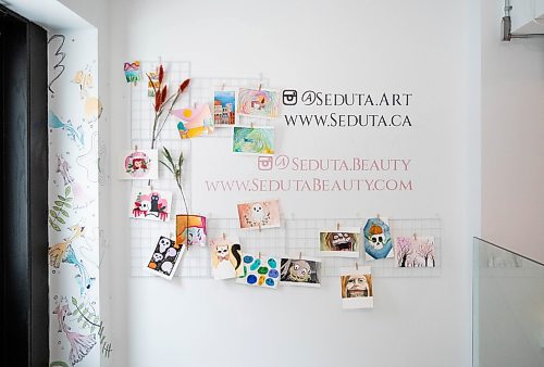 JESSICA LEE / WINNIPEG FREE PRESS

Seduta Art, an art shop in the Exchange District started by two entrepreneurs who graduated from the Asper School of Business, is photographed on December 9, 2021.












