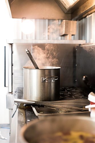 MIKAELA MACKENZIE / WINNIPEG FREE PRESS

Soups simmer on the stove at Roger Wilton's commercial kitchen near Beausejour on Monday, Dec. 13, 2021. For Dave Sanderson story.
Winnipeg Free Press 2021.