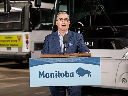 JESSICA LEE / WINNIPEG FREE PRESS

Chuck Davidson, CEO of Manitoba Chamber of Commerce announces a $1.92-million program to support bus and air charter companies affected by the COVID-19 pandemic on December 13, 2021 at Beaver Buslines head office.

Reporter: Gabby











